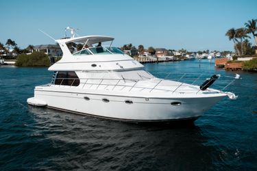 46' Carver 2005 Yacht For Sale